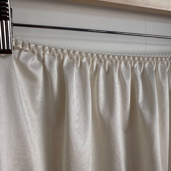 Vintage Patricia Lingerie Ivory Half Slip – Size 2X - Picture 3 of 5